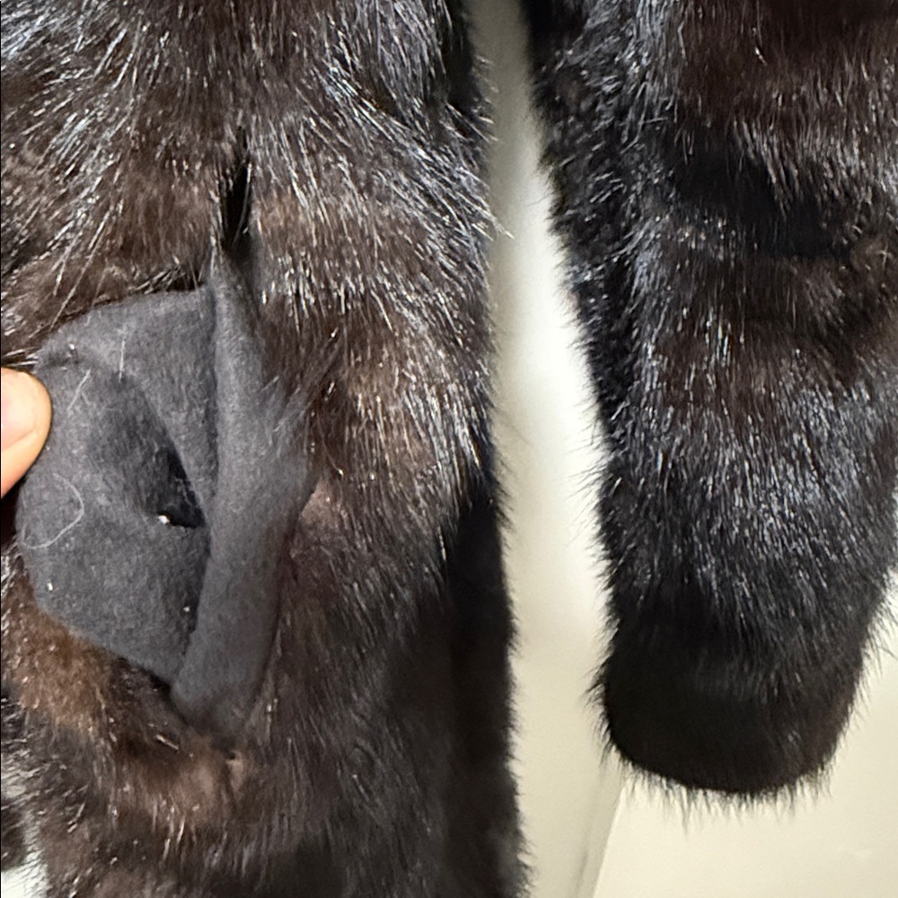 Saga fur mink coat - Picture 8 of 15